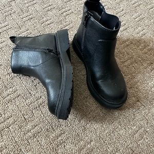 Girls cat and Jack boots